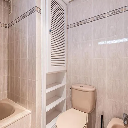 2 Bedroom Stunning In 公寓 *